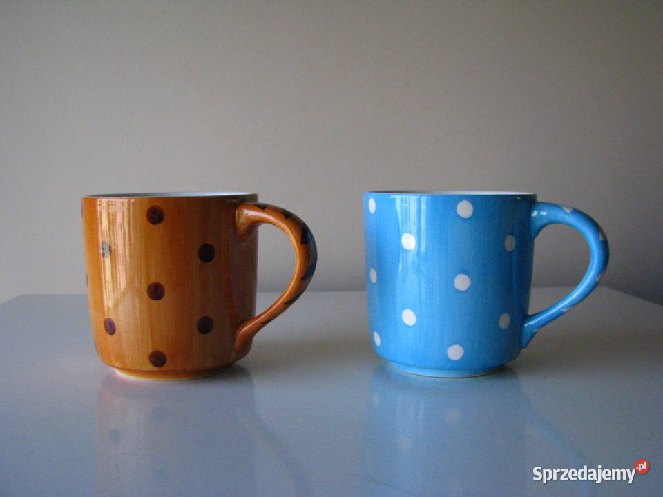 Urocze kubki w kropki z figurką delfina i pieska Brzegi