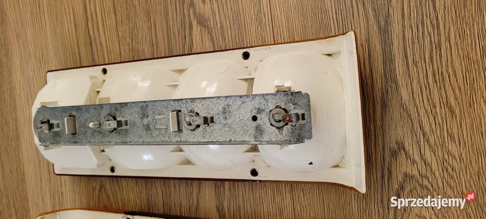 Hella tylna do kampera przyczepy kempingowej dolnośląskie Świdnica sprzedam