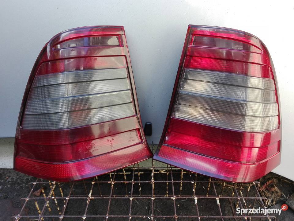 Mercedes W202 Cklasa kombi lampa tylna lewa