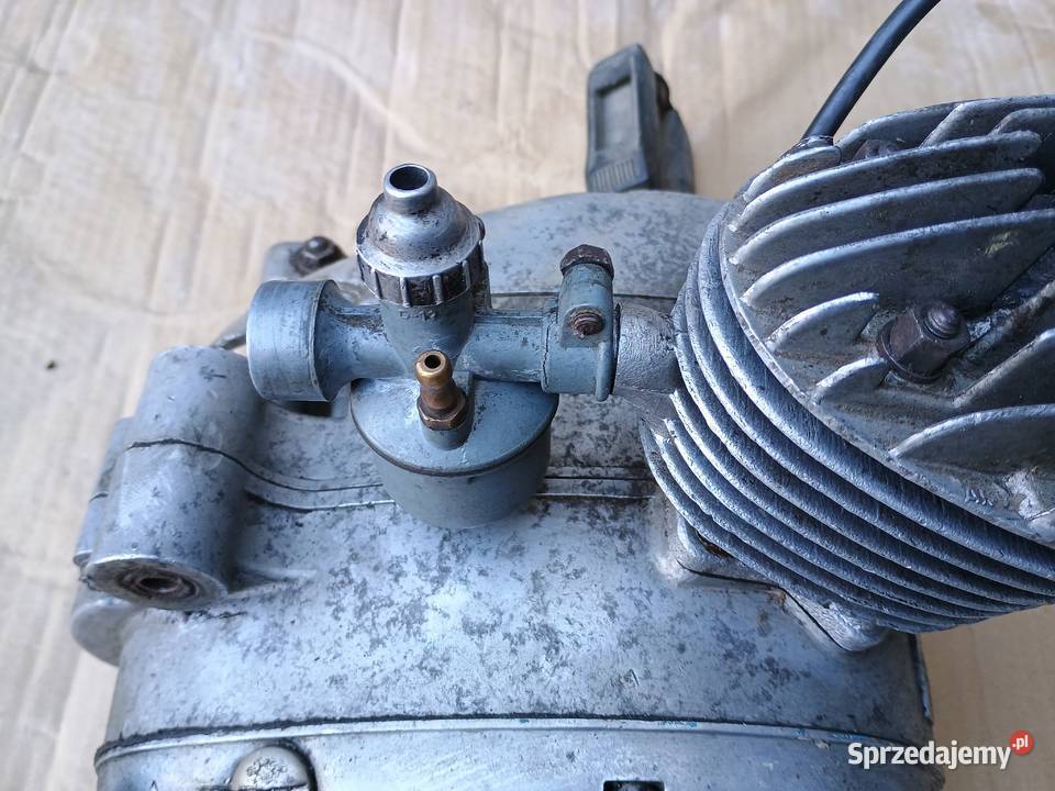 Komar silnik zabytkowy