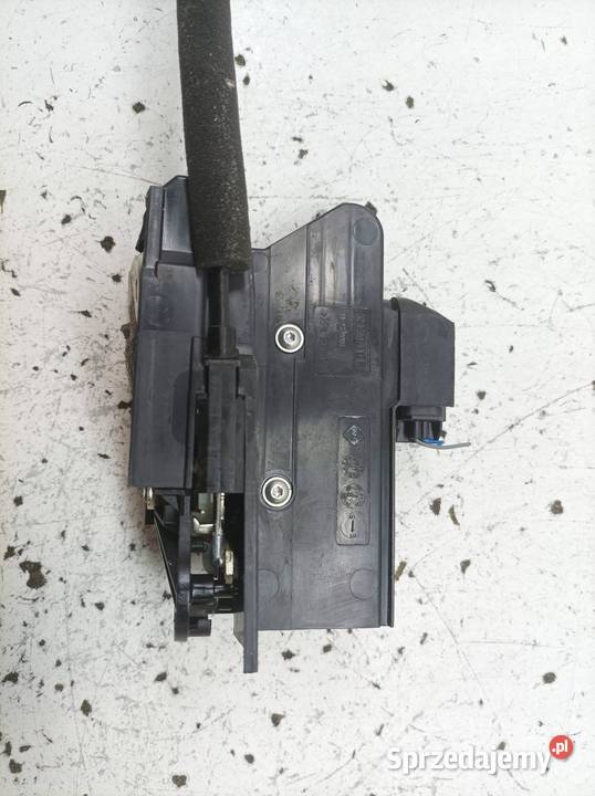 ZAMEK DRZWI TYŁ PRAWY EU 825022783R Dacia Duster