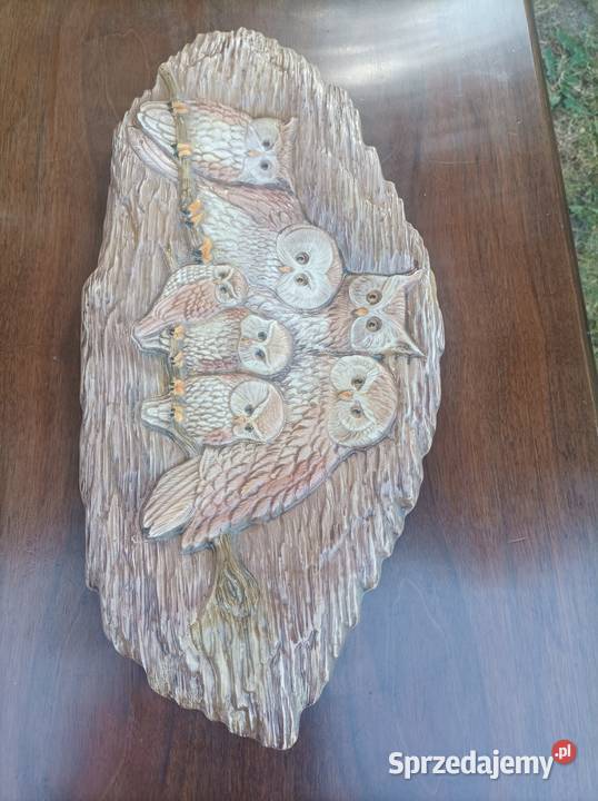 Płaskorzeźba sowy Sterdyń