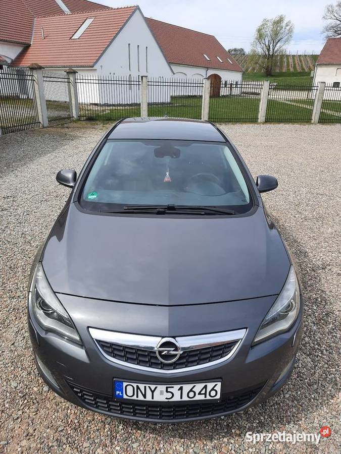 Sprzedam Opla Astrę J wersji COSMO Paczków sprzedam