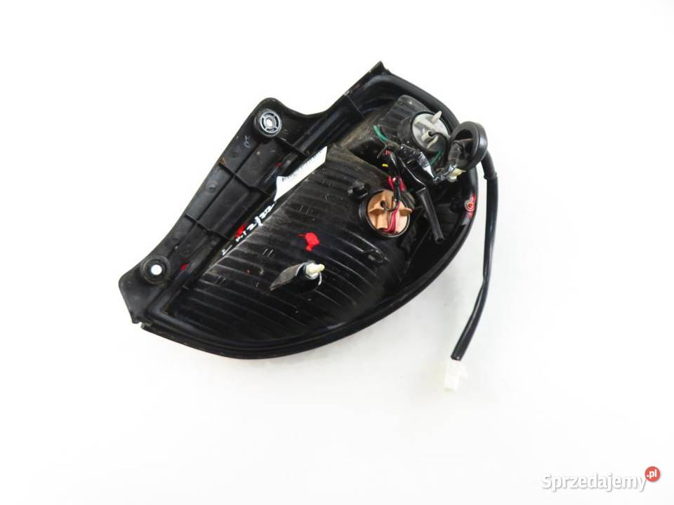 LAMPA LEWA TYLNA DAIHATSU SIRION osobowe