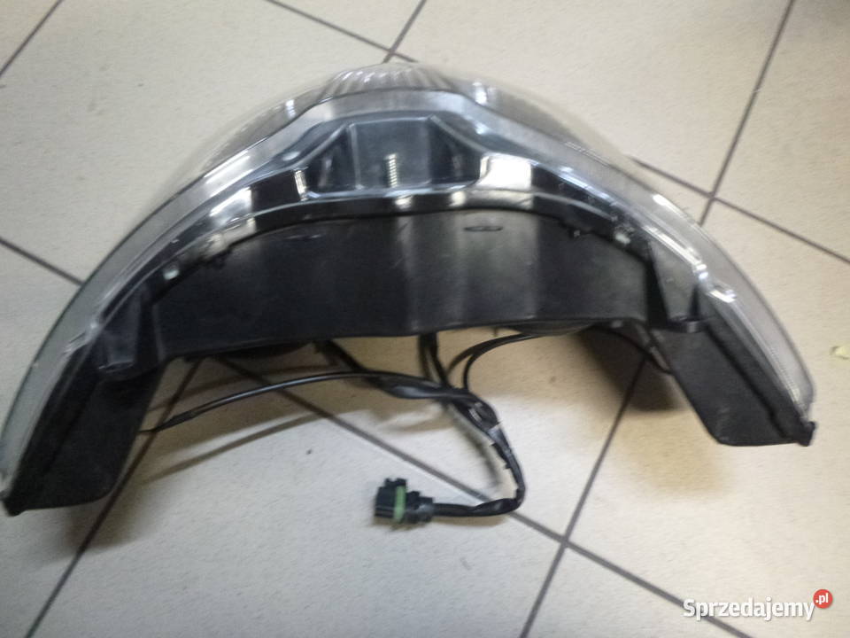 Reflektor Piaggio XEVO 125 Jawiszowice