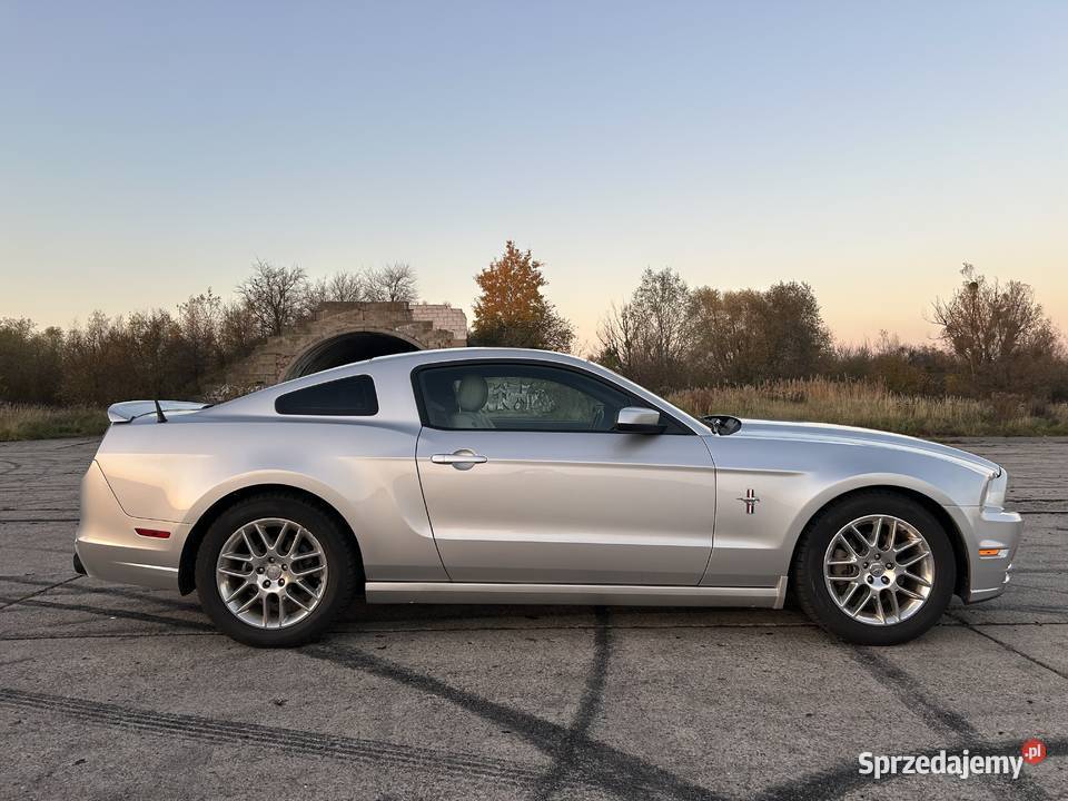 Ford mustang AKTYWNY WYDECH 305KM Chojna sprzedam