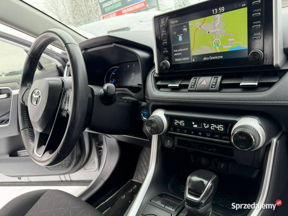 Toyota RAV4 25 AWD selection full LED hybryda V elektrochrom. lusterko wst.
