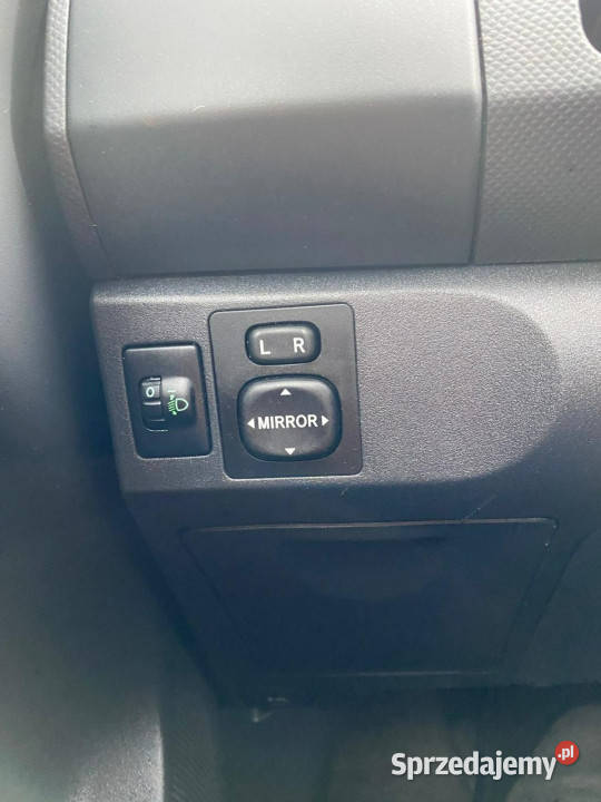 Toyota Yaris AUTOMAT klimatyzacja benzynka 4/5 śląskie Żory