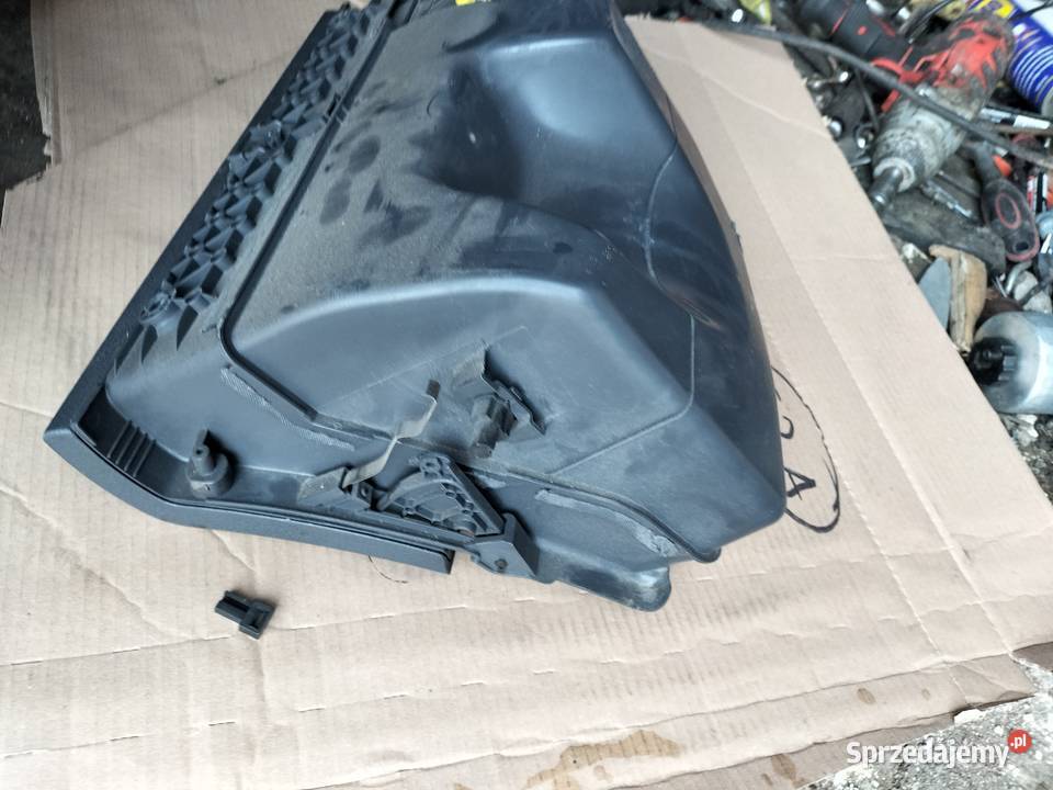 POLO MK4 9N SCHOWEK Kamień-Kolonia