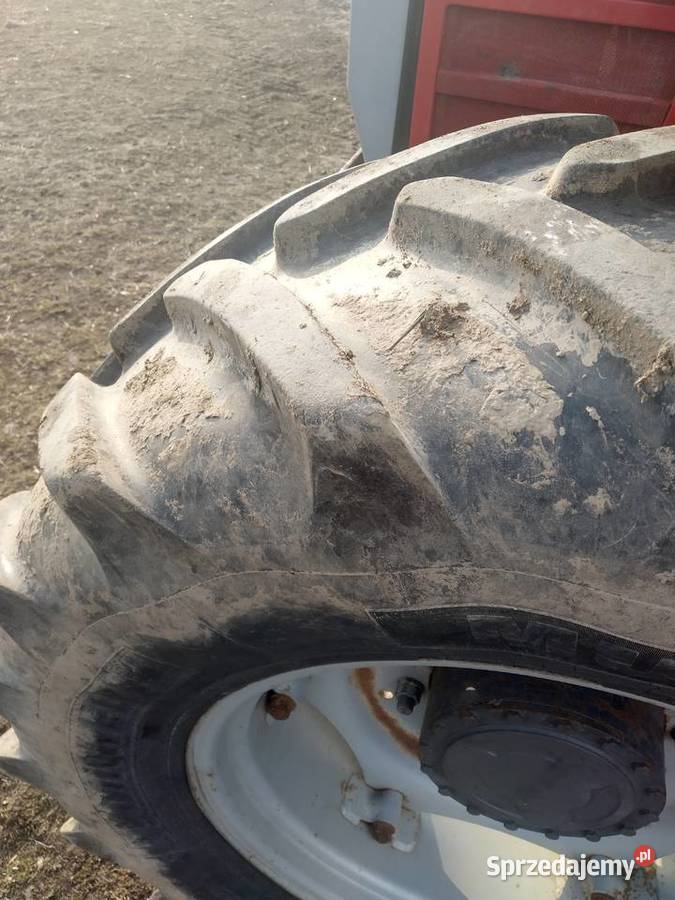 Ciagnik rolniczy Massey Ferguson 6180