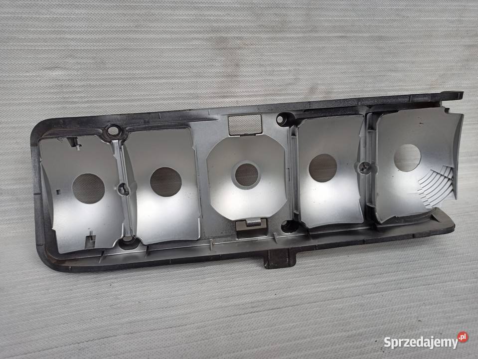 Mercedes 190 W201 obudowa wkład lampy tylnej tył osobowe Sieradz