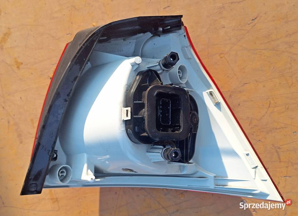 VW GOLF V LAMPA TYLNA 1K6945095E LEWA osobowe Radom