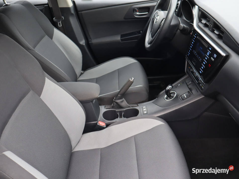 Toyota Auris Hybrid Katowice