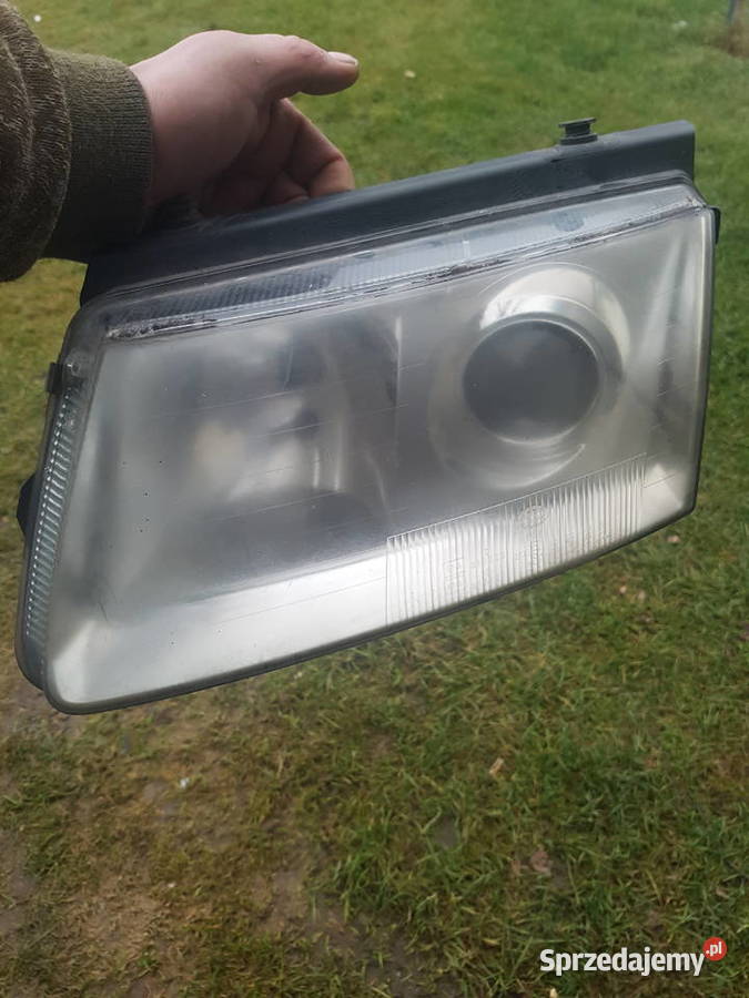 Lampy przdnie hella xenon Passat b5 99r Tomaszów Lubelski sprzedam