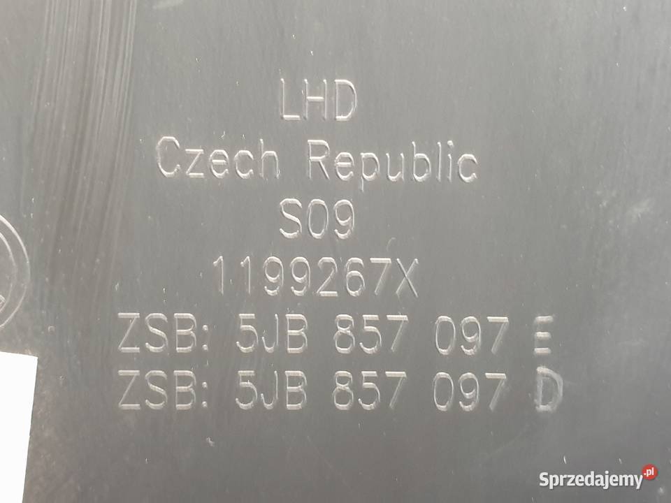 Skoda Rapid SCHOWEK PASAŻERA 5JB857097E osobowe Schowki, półki Chełm