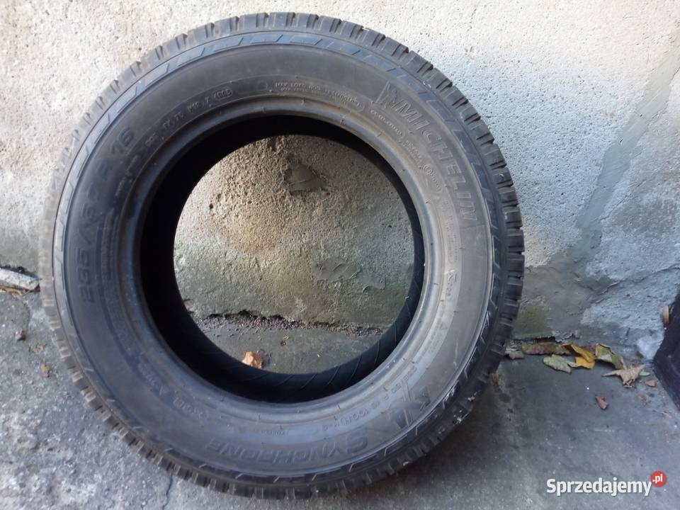Opona Michelin Synchrone 235 60 R16 pojedyncza