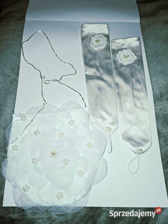 Torebka komunijna I rękawiczki Borów sprzedam