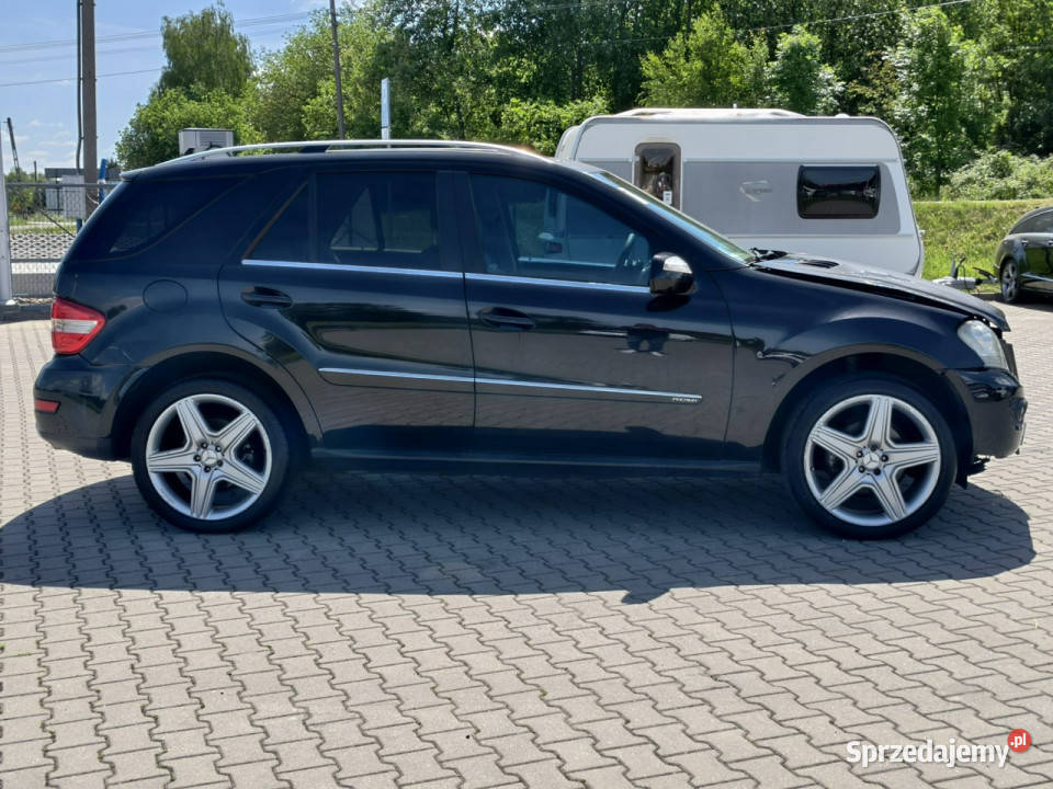 Mercedes ML 320 30 diesel 225 skóra szyberdach lakier metallic Kęty