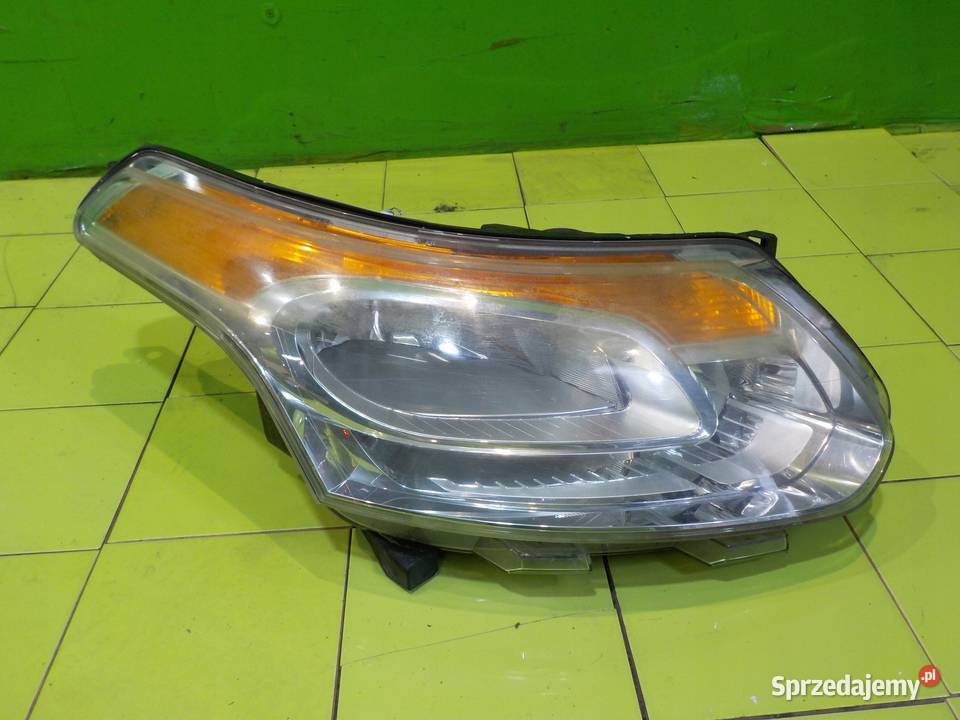 CITROEN C3 PICASSO 16 VTI 09r 5D lampa prawa Lampy przednie Suków