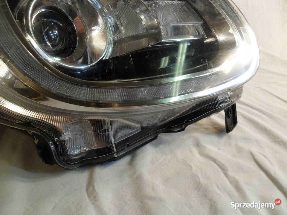 REFLEKTOR PRZÓD STRONA PRAWA SUZUKI IGNIS osobowe