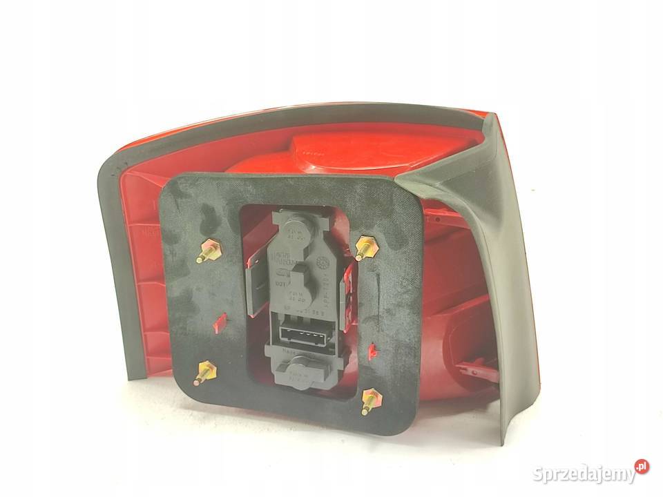 LAMPA PRAWY TYŁ AUDI A6 AVANT 25 TDI QUATTRO