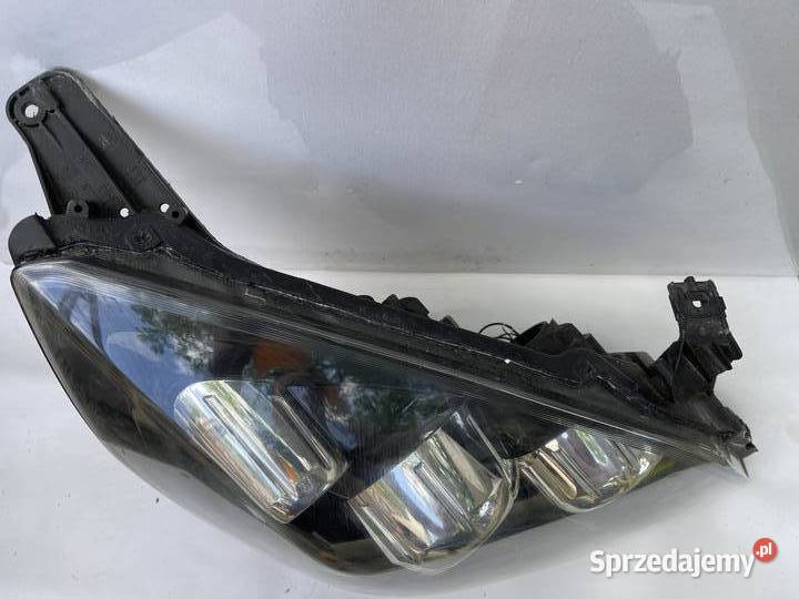 OPEL VECTRA C LIFT PRAWA LAMPA PRZÓD CZARNA wielkopolskie Ostroróg sprzedam