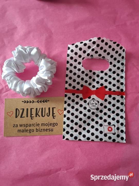 Sportowe scrunchie nie zsuwają się podczas Smolice