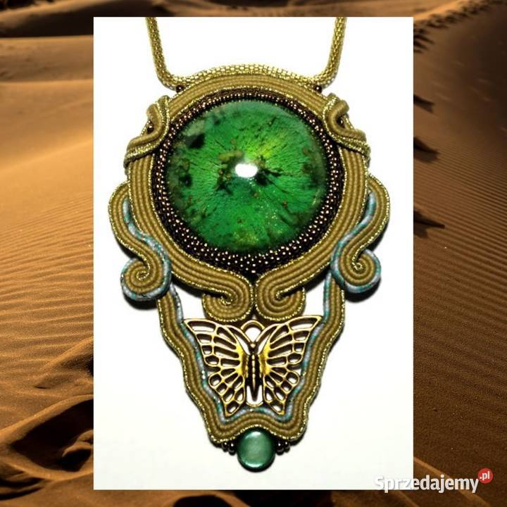 WISIOR Z DUŻĄ ŻYWICĄ I MOTYLEM SUTASZ Warszawa sprzedam