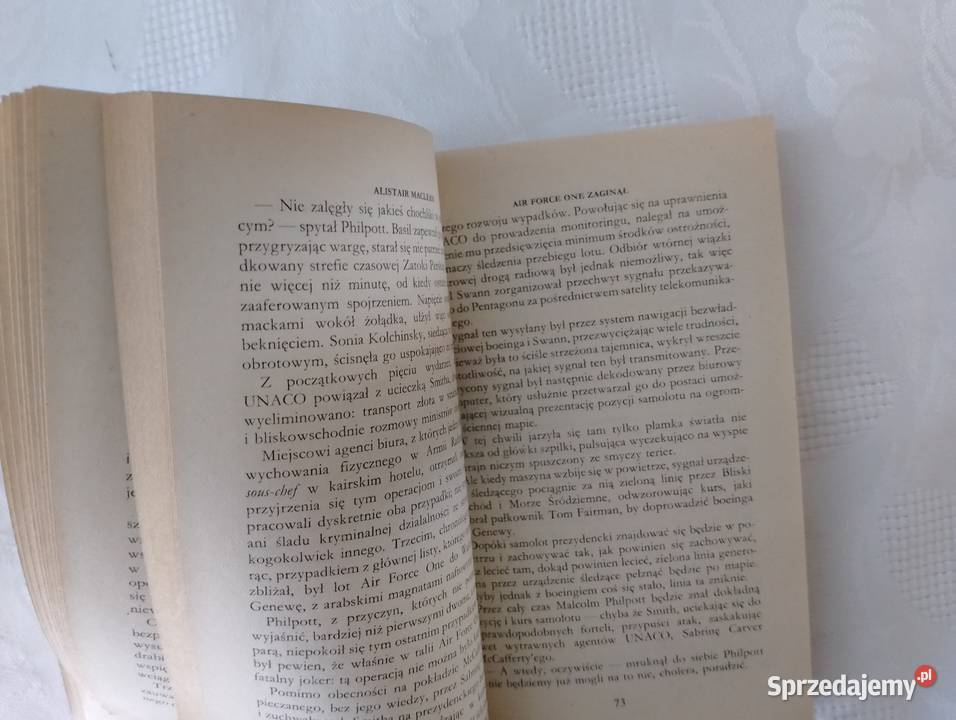 Książka AIR FORCE ONE ZAGINĄŁ Alistair MacLean Oborniki sprzedam