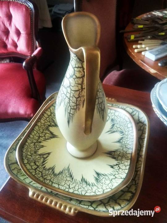 Przepiękna amfora i 2 Patery
Sygnowana HHR
Firmę pomorskie Gdańsk