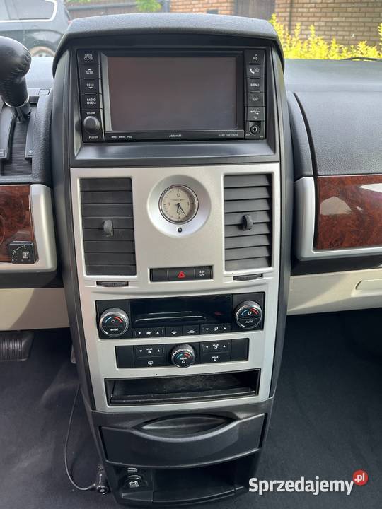 Chrysler Grand Voyager Touring 38 V6 LPG 7os 193KM Janki