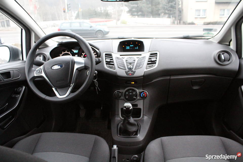 Ford Fiesta 2016r 12 benzyna 15 GWARANCJA 29100 śląskie Radlin