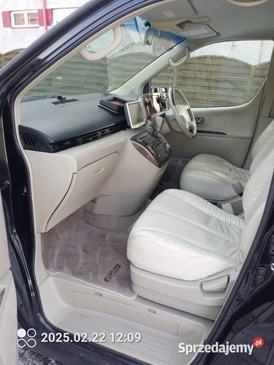 Nissan Elgrand E51 35 V6 LPG mazowieckie Suchożebry