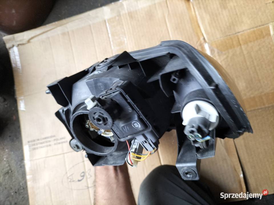 SUZUKI ALTO LAMPA PRZÓD PRZEDNIA PRAWA REFLEKTOR Lampy przednie Kamień-Kolonia