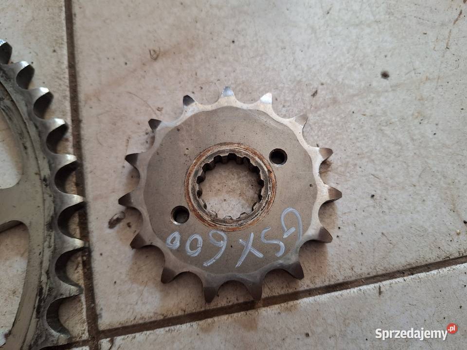 Suzuki GSX 600 zębatki napędowe gsx600 napęd