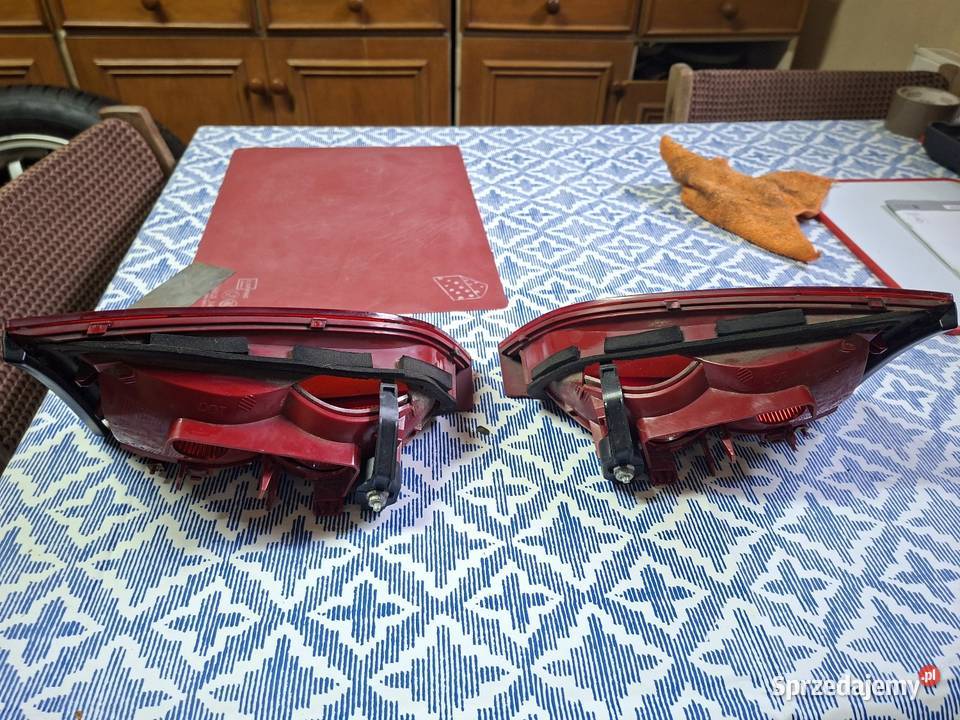 Lampy lewa prawa tył w klapę audi a4b8 2008 8K5 lubelskie