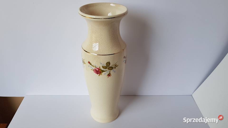Wazon ceramiczny z różami kwiatami róża ceramika śląskie Dąbrowa Górnicza