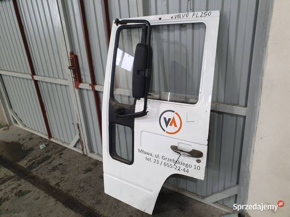 DRZWI LEWE PRZÓD VOLVO FL 619 osobowe kujawsko-pomorskie Lipno