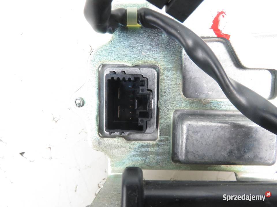 PAS PRAWY PRZEDNI MERCEDES C207 615416700