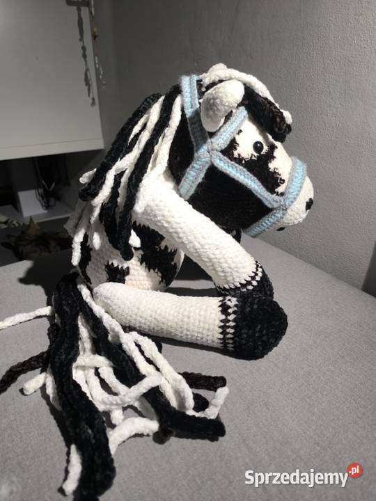 Maskotka Konik na Szydełku Handmade Amigurumi Parzniew