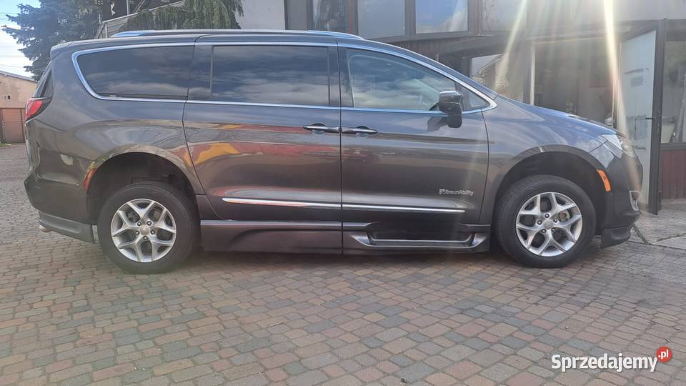 Chrysler Pacifica Touring L Plus Braunability Częstochowa sprzedam