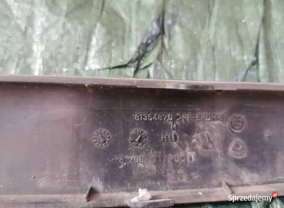 Listwa zderzaka tylnego lewa BMW E36 sedan Części samochodowe Żory