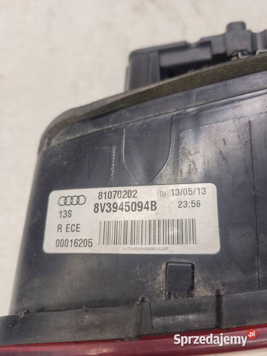 LAMPA PRAWY TYŁ W KLAPĘ AUDI A3 8V 3D 8V3945094B śląskie Przystajń
