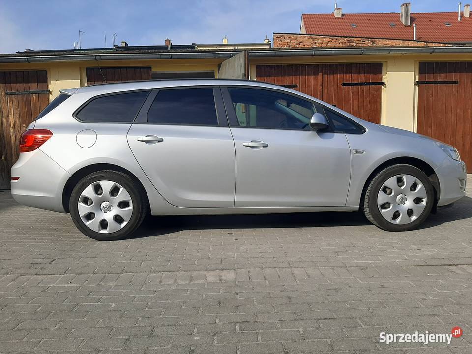 Opel Astra J 14T 140 LPG Kombi komputer pokładowy Opel Rawicz