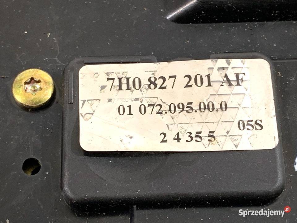 ZAMEK KLAPY TYŁ VW TRANSPORTER T5 Bus