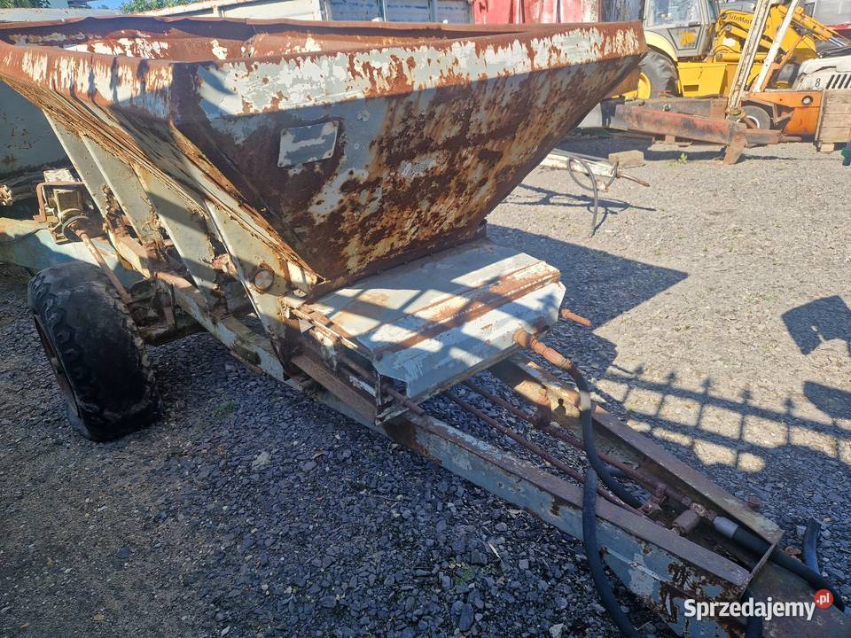 rozsiewacz wapna ciągane nieuszkodzony Bolesławiec sprzedam