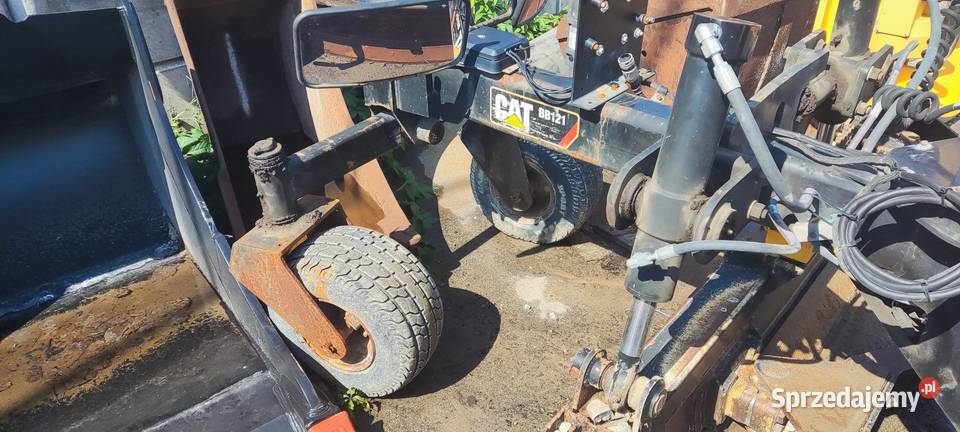 Ładowarka o sterowaniu burtowym CAT 289D z Motoryzacja Piaseczno