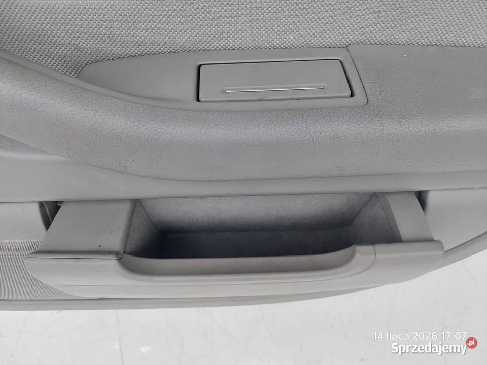 AUDI A8 D3 42 TDI 0510 TAPICERKA DRZWI PRAWA TYL