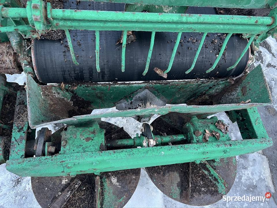 Piast RCW rozsiewacz wapnanawozu Rozsiewacze nawozów Świdnica