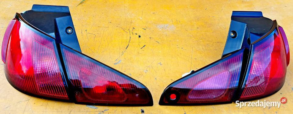 MITSUBISHI COLT Z30 2011 LIFT LAMPA TYŁ 8331A074 prawe Lampy tylne mazowieckie